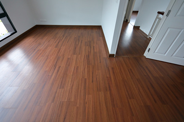 Tacoma laminated wood floors for your home in WA near 98405